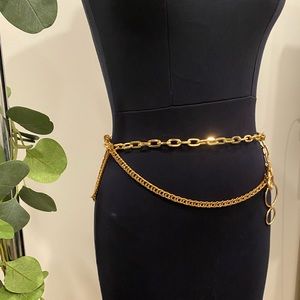 𝙲𝚑𝚊𝚒𝚗𝚎𝚍 𝙱𝚎𝚕𝚝